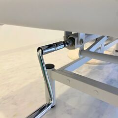 【美品】エステベッド　施術用ベッド　11月8日までに引き取り限定の画像