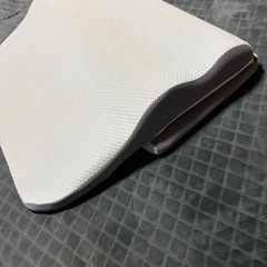 ニトリ　肩・首・背中も支える枕の画像