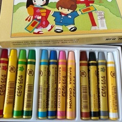 鉛筆やクレヨンなど文房具色々の画像