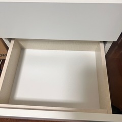 美品サイドテーブルの画像