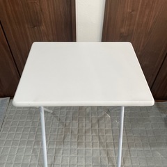 【美品✨】ニトリ 折りたたみテーブル（ホワイト）💡スリム収納可・サロンにもおすすめ の画像