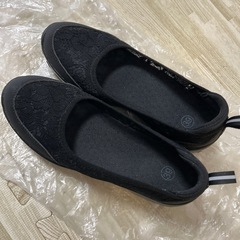 試し履きのみ　幅広　レース　エアソールパンプス　　の画像