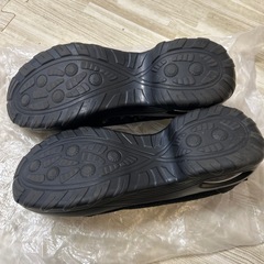 試し履きのみ　幅広　レース　エアソールパンプス　　の画像