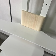 壁掛けテレビ台の画像