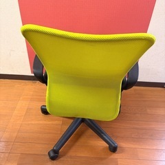 オフィスチェアの画像