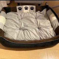 【新品未使用】大きめの犬も寝れるペット用ベッドの画像