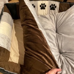 【新品未使用】大きめの犬も寝れるペット用ベッドの画像