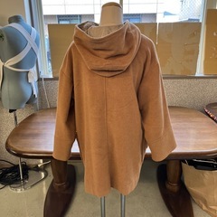 K2511-026 Hunch ダッフルコート Mサイズ キャメル ほつれ汚れ有りの画像