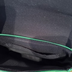 明るいグリーン系ショルダーバッグの画像