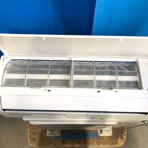 富士通 7〜10畳 2.5kWルームエアコン AS-J252M-W 2022年製
