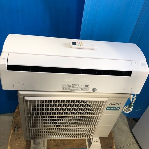 富士通 7〜10畳 2.5kWルームエアコン AS-J252M-W 2022年製