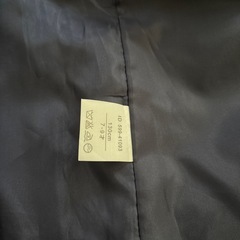 子供用スーツ　ジャケット紺　シャツ、ネクタイ付の画像