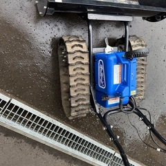 オスーノ 除雪機  バッテリー新品 オプションのゴムブレード付きの画像