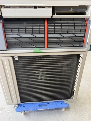 2017年　パナソニック　5.6k    18畳　200v