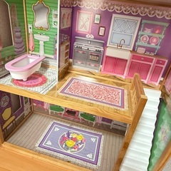 美品:KidKraftドールハウスの画像