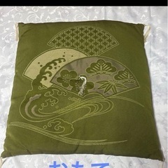未使用　座布団３枚組　収納カバーつき　グリーン系の画像