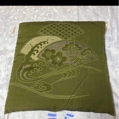 未使用　座布団３枚組　収納カバーつき　グリーン系の画像