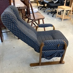 A2511-023 高座椅子 リクライニング可　チェック柄 キズ汚れ毛玉有りの画像