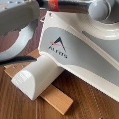 健康器具　足漕ぎマシン　フットネスの画像