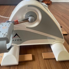 健康器具　足漕ぎマシン　フットネスの画像