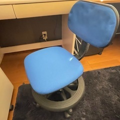 こども用学習机セット　ライト& 学習椅子 回転式 キャスター付きの画像