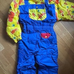 子供用スキーウエアーの画像