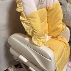 ベビーラック、ベビーチェアの画像