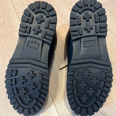 CECIL McBEE ブーツの画像