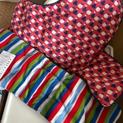 IKEAテーブルチェアーの画像