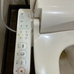 【引渡者決定】TOSHIBAの温水便座　SCS-T92　稼働品です。の画像