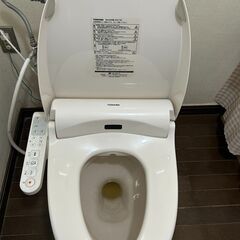 【引渡者決定】TOSHIBAの温水便座　SCS-T92　稼働品です。の画像