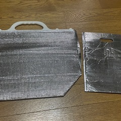 保冷バッグ 2個セット プレゼントありの画像