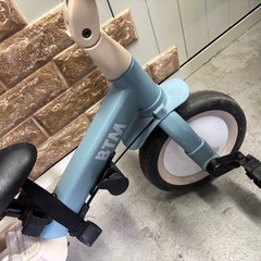 子供用三輪車の画像