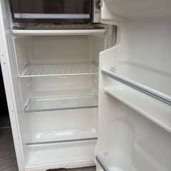 日立 ビンテージ冷蔵庫R-8Tの画像