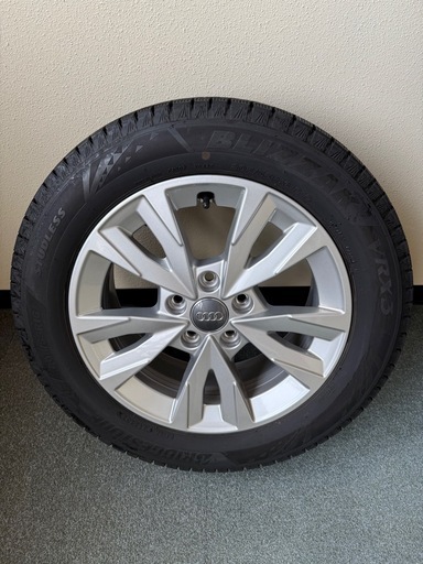 BLIZZAK VRX3 205/55R16 16インチアウディA3