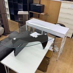 1101-002 ★リユースのサカイ幸手店★　ガラステーブル¥2,200(税込)【備考】W100×D75×H39の画像