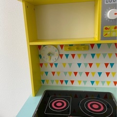 子供用キッチン棚安&知育玩具の画像