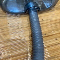 洗髪容器と折り畳み式のバケツの画像