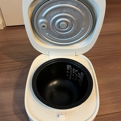 無印良品　3合炊き炊飯器の画像