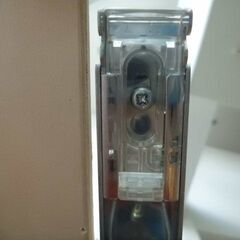 中古品　ロールスクリーン（幅７３ｃｍ×高さ１１０ｃｍ）引き取って頂ける方に無料で差し上げます！！有料で取付用ブラケットは新品をご用意、取付作業も請け負いますの画像