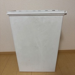 ゴミ箱の画像