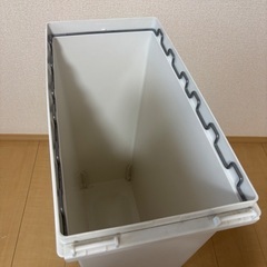 ゴミ箱の画像