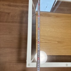 ガラステーブルの画像