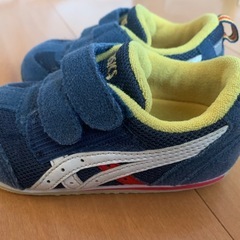 アシックス　靴　13.5cmの画像