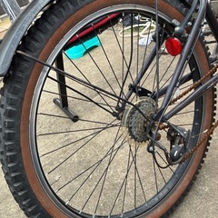 自転車前𢓭タイヤの画像