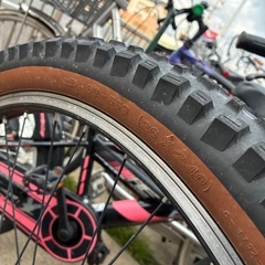 自転車前𢓭タイヤの画像