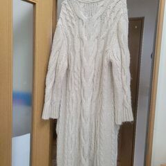 取引中　ZARA　もこもこ長カーディガンの画像