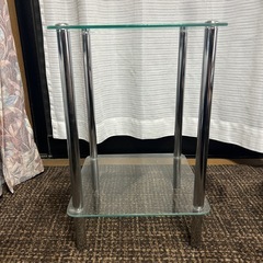 ガラス　袖机の画像