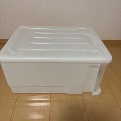 衣装ケースの画像