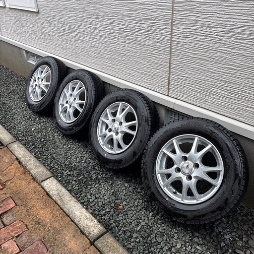 美品　ブリヂストン　スタッドレス　VRX2  145/80-13 アルミ付き　バリ溝